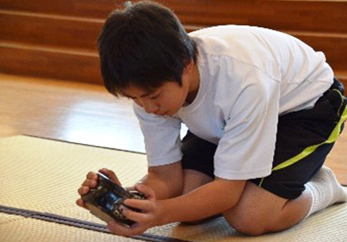 手に触れる鑑賞イメージ(平成31年陶都中学校)