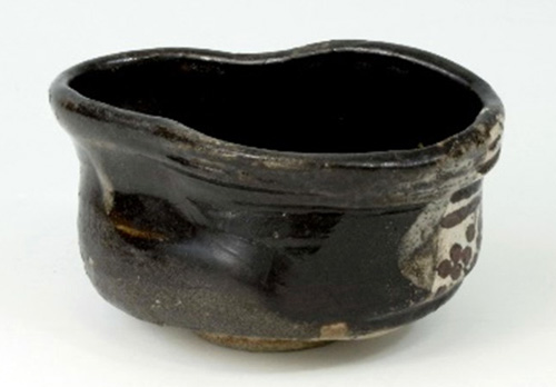 黒織部茶碗(17世紀)