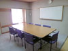 和室を洋室使用に替えています。少人数での会議や勉強会に向いています。