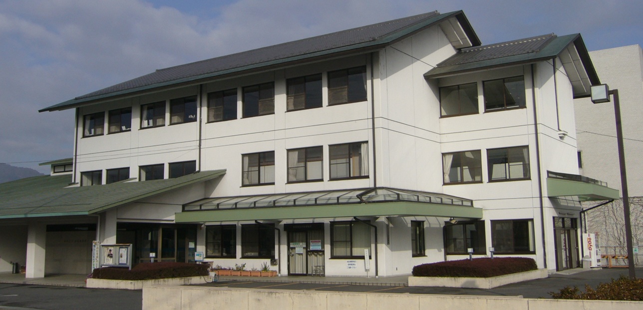 小泉公民館外観